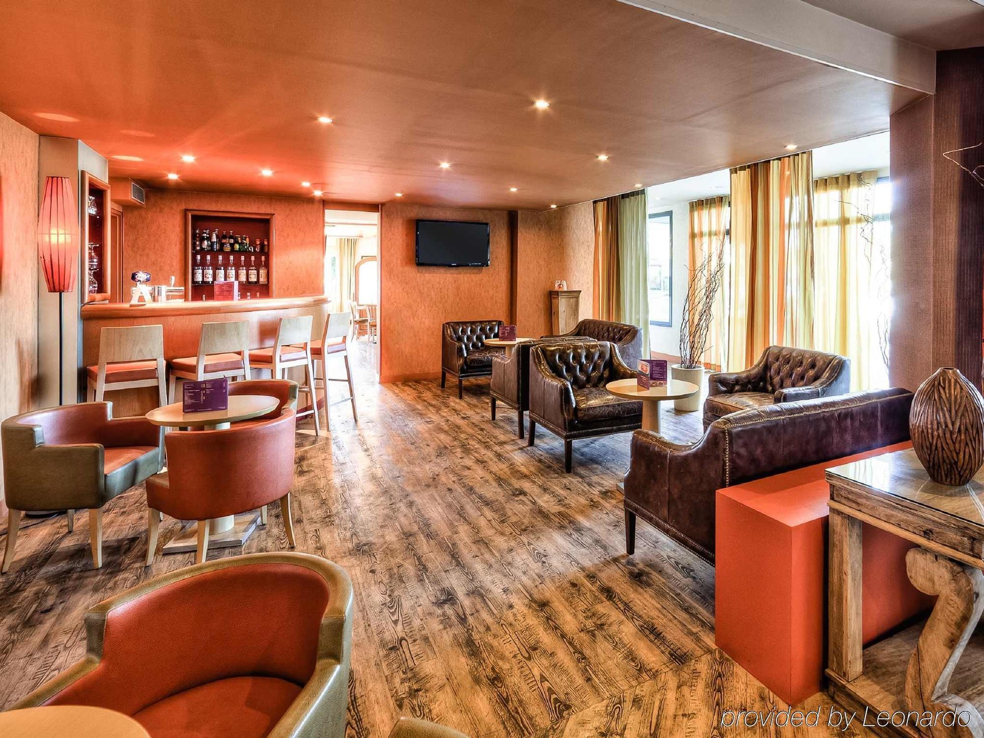 ホテル Ibis Clermont Ferrand Montferrand エクステリア 写真